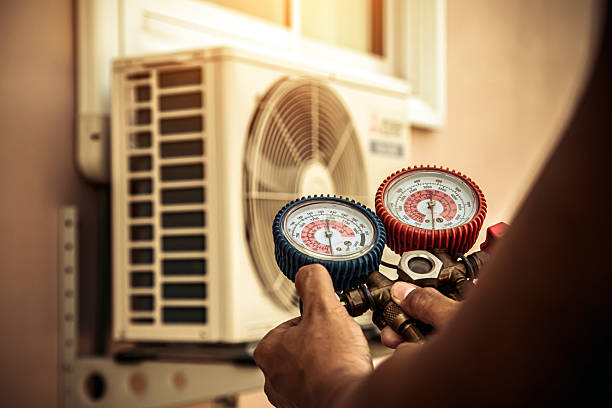 Professional Hvac technician working in Buhl, ID